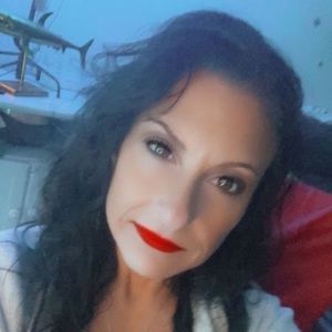 Meet your Posher, Carolyn